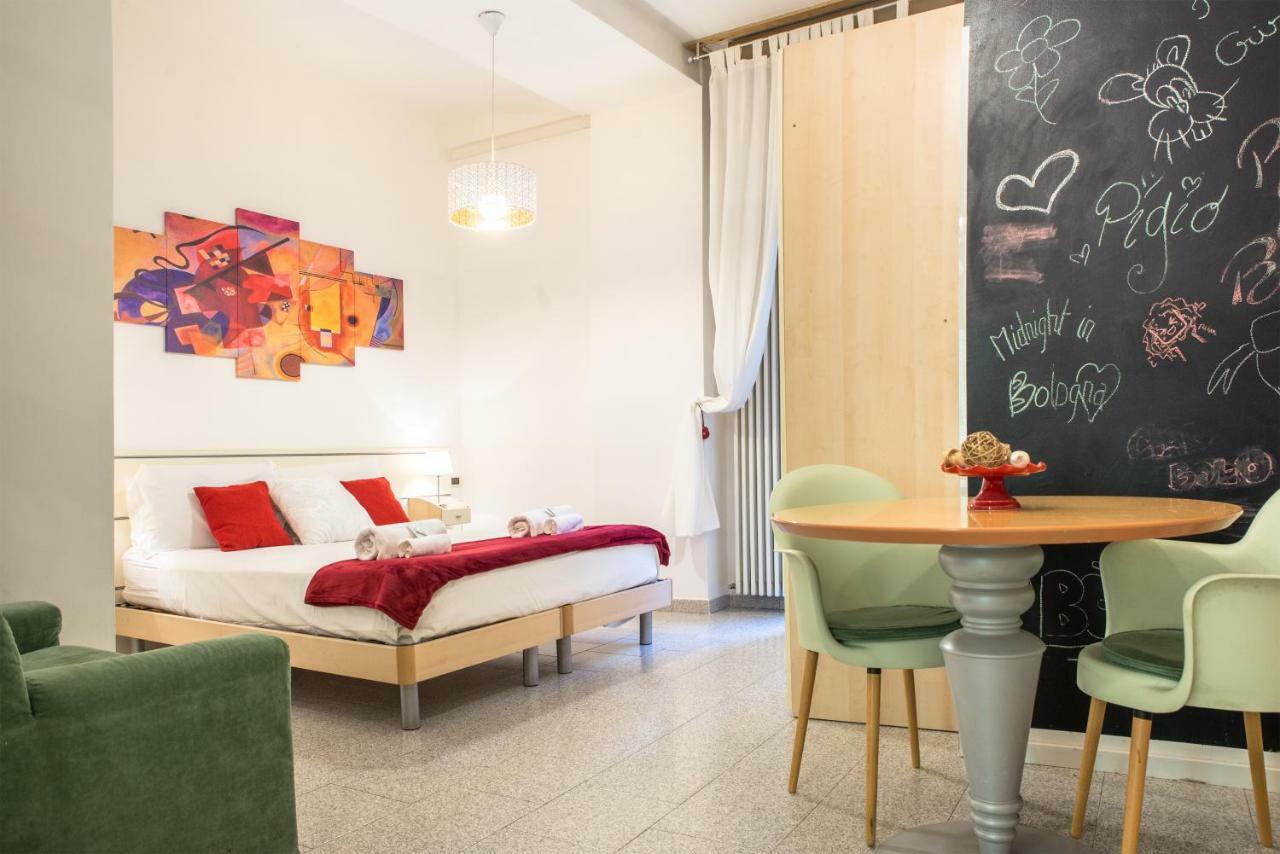 Ferienwohnung 8- Tourist House Bologna - Light House - Self Check-In Exterior foto